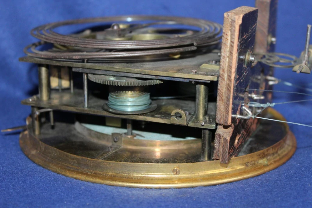 STAROŽITNÉ HODINY, ČTVRŤOVÉ