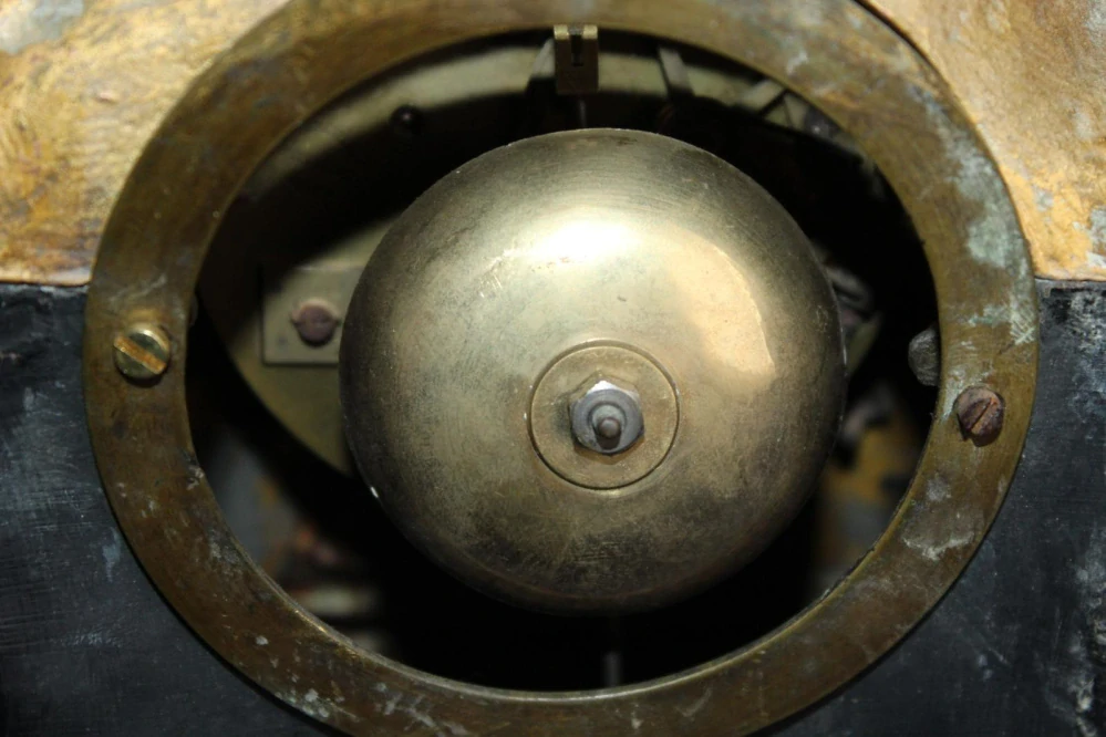 STAROŽITNÉ FIGURÁLNÍ HODINY