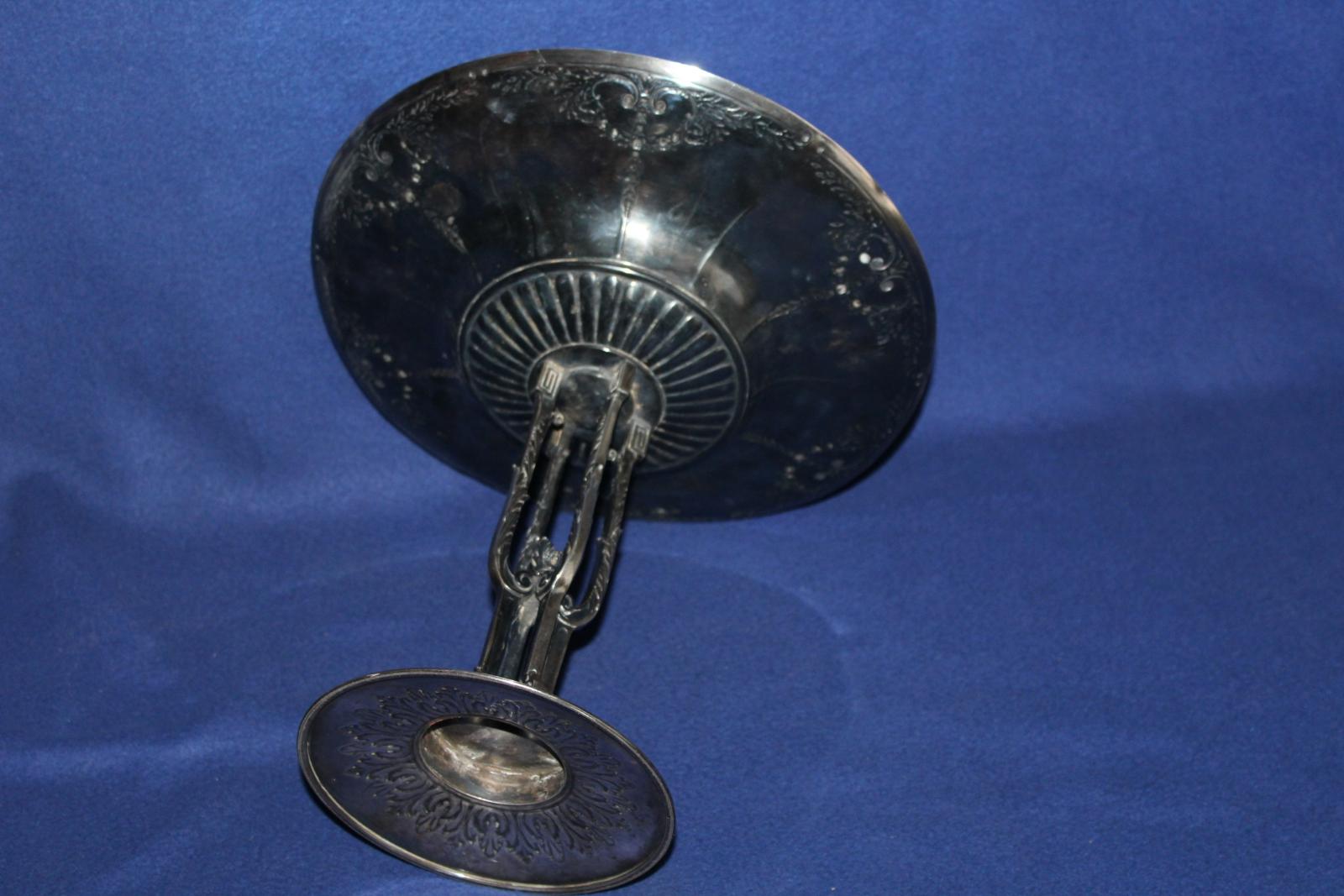 VELKÝ POSTŘÍBŘENÝ STAROŽITNÝ NÁSTOLEC