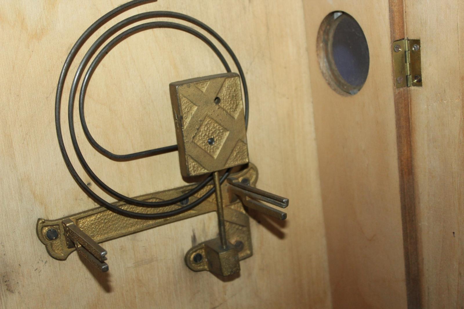 STAROŽITNÉ HODINY, PENDLOVKY