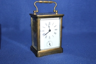 LUXUSNÍ CESTOVNÍ HODINY S BUDÍKEM