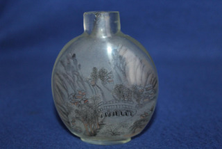 VZÁCNÁ VNITŘNĚ MALOVANÁ NÁDOBKA