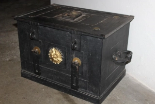 RARITNÍ KOVOVÁ TRUHLA S TAJNÝM ZÁMKEM, BIEDERMEIER