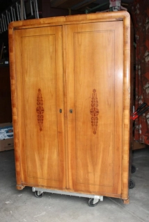 SKŘÍŇ BIEDERMEIER