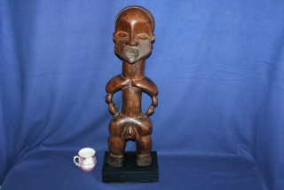 STARÁ AFRICKÁ SOCHA